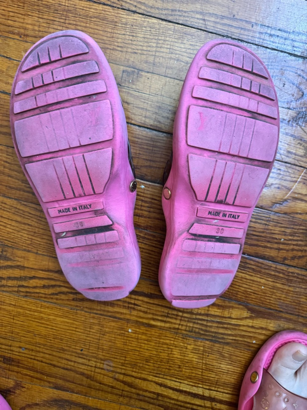 Louis Vuitton Pink Slide Sandals with Monogram Strap - Picture 5 of 6